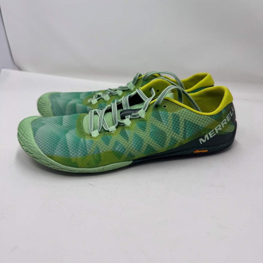 Merrell Barefoot Vapor Glove 3
Women's 7 Green Running Barefoot
Sneakers Lace-Up